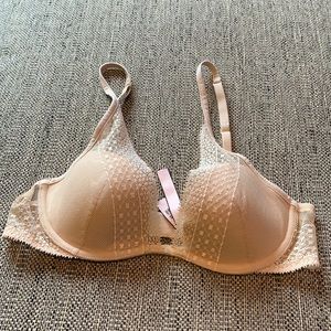 VS Incredible Plunge Bra